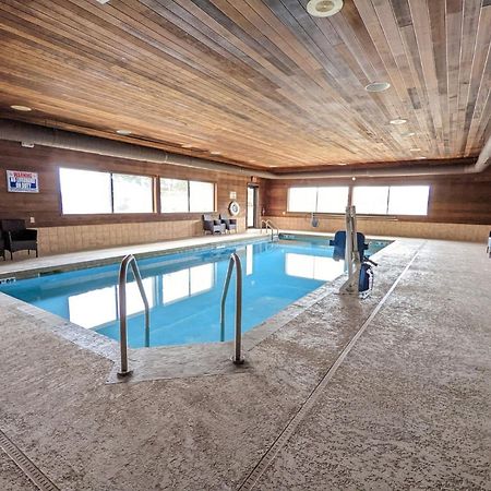 Cobblestone Inn&Suites - Merrill Esterno foto