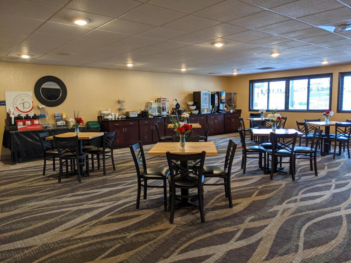 Cobblestone Inn&Suites - Merrill Esterno foto