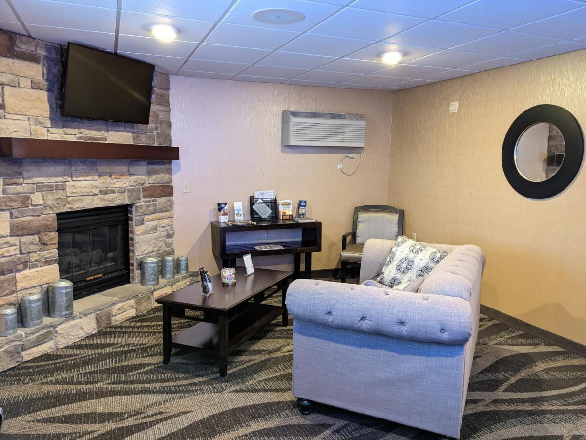 Cobblestone Inn&Suites - Merrill Esterno foto