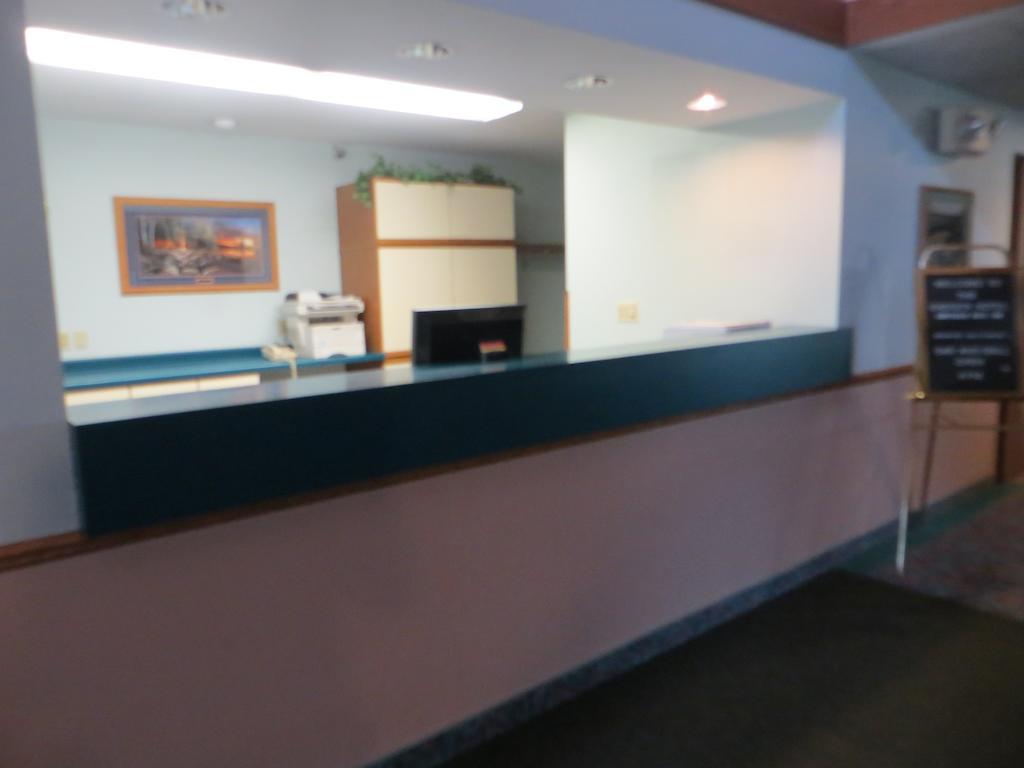 Cobblestone Inn&Suites - Merrill Esterno foto