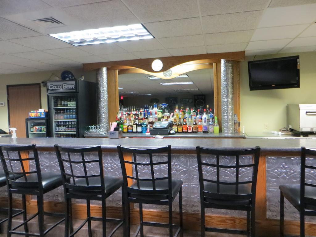 Cobblestone Inn&Suites - Merrill Esterno foto