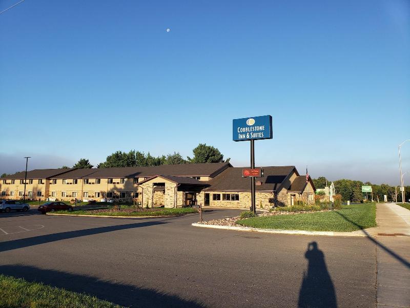 Cobblestone Inn&Suites - Merrill Esterno foto