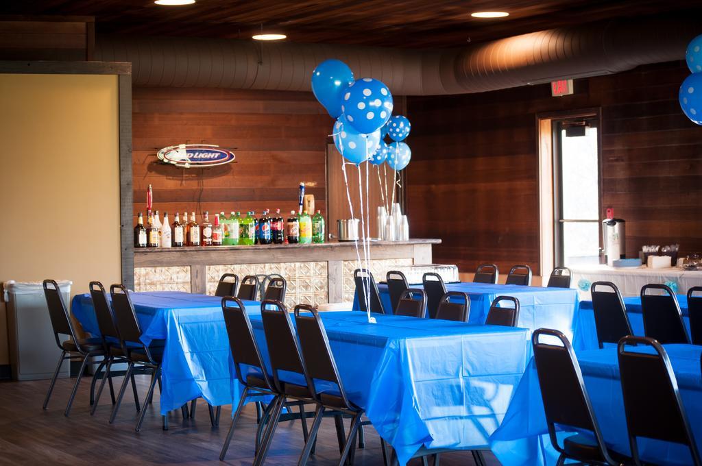 Cobblestone Inn&Suites - Merrill Esterno foto