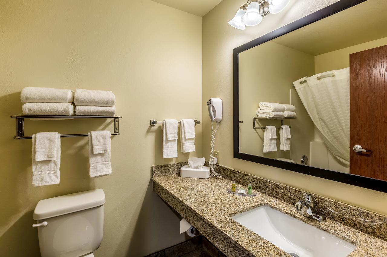 Cobblestone Inn&Suites - Merrill Esterno foto
